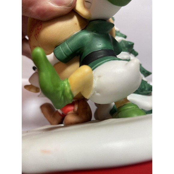 Vintage Disney Collection Christmas 1985 Porcelain "Santa's Helpers"  Figurine - Picture 7 of 7
